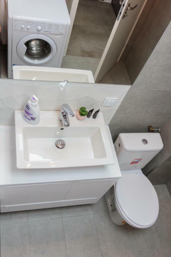 Gold Class Apartment Ams 63 Cluj-Napoca Exterior photo