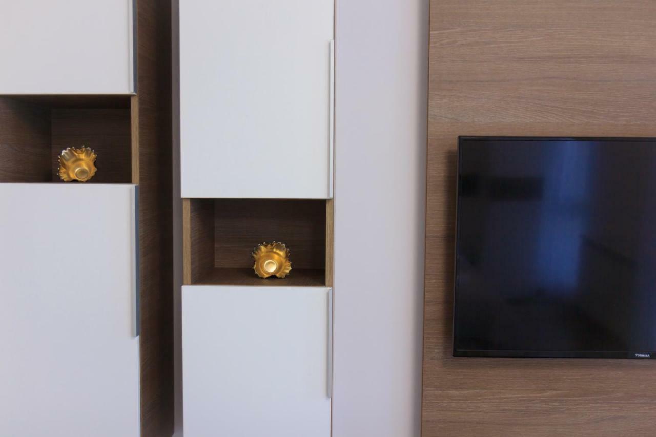 Gold Class Apartment Ams 63 Cluj-Napoca Exterior photo